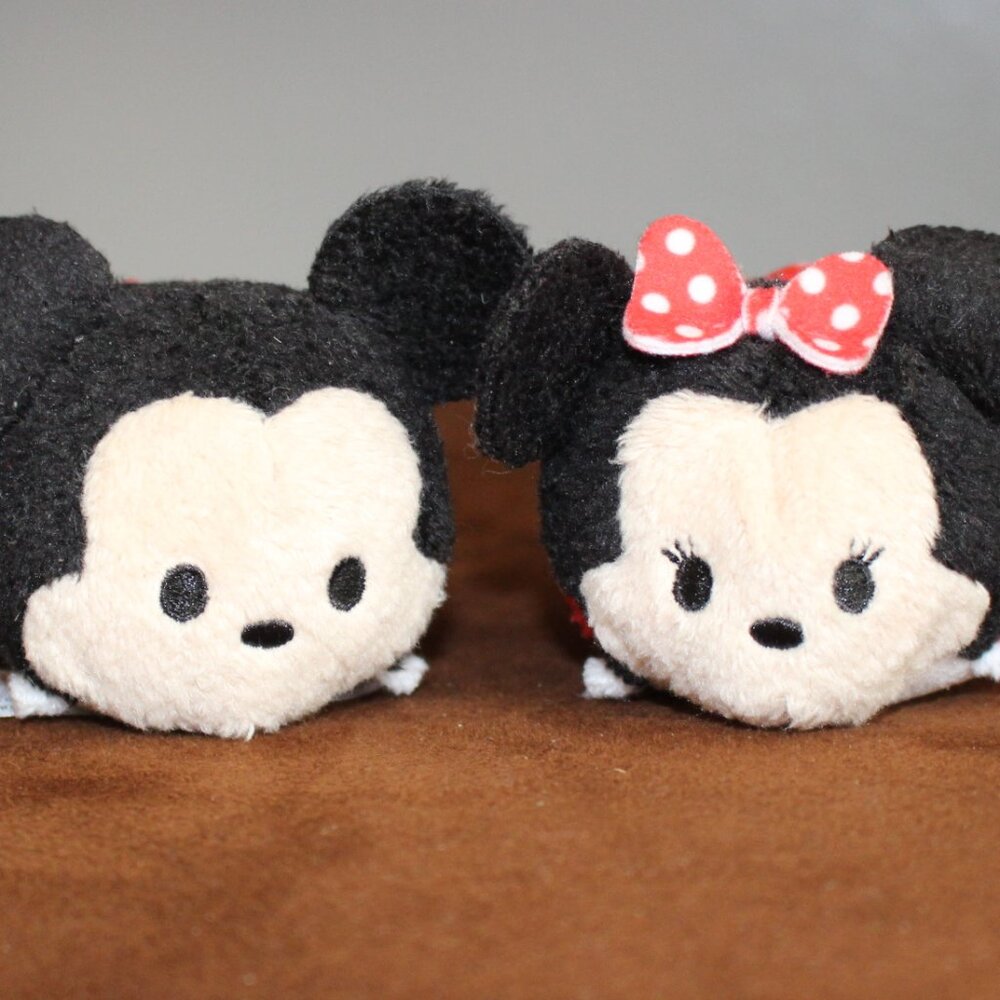 NWT Disney: Mickey and Minnie Tsum Tsum